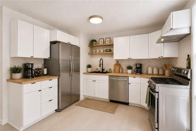 7302 Elm Avenue, Raytown, MO 64133