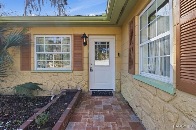 10170 W Yulee Drive, Homosassa, FL 34448