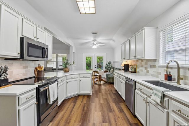 8311 Copperglen, Converse, TX 78109
