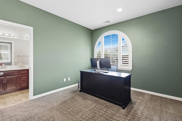 39186 Clydesdale Circle, Temecula, CA 92591
