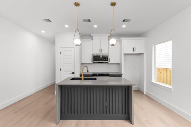 2316 Mckee Street A, Houston, TX 77009