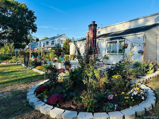 18 William Street, Brookhaven, NY 11727