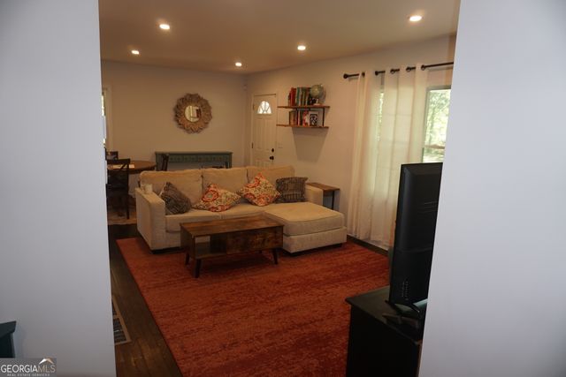 2163 Lilac Lane, Decatur, GA 30032