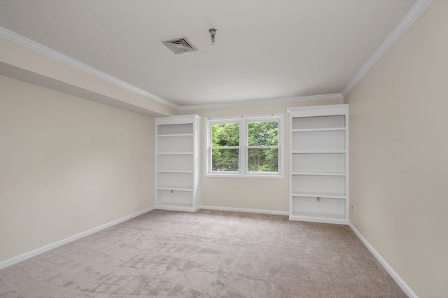 59 Mill St 301, Dracut, MA 01826