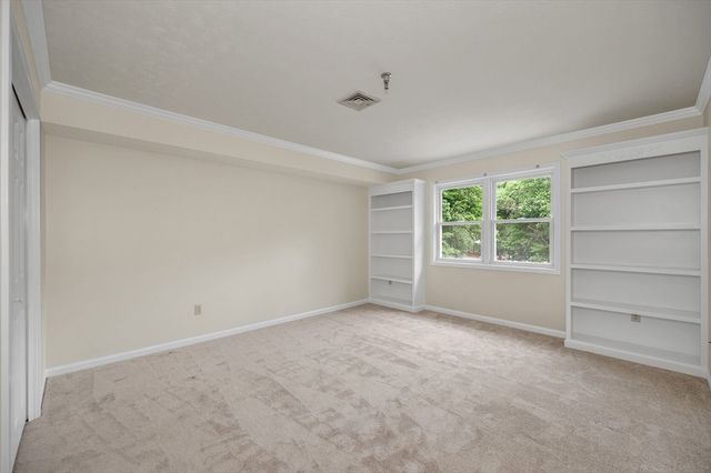 59 Mill St 301, Dracut, MA 01826