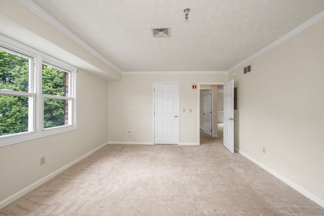 59 Mill St 301, Dracut, MA 01826