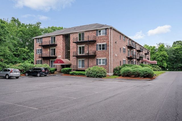 59 Mill St 301, Dracut, MA 01826