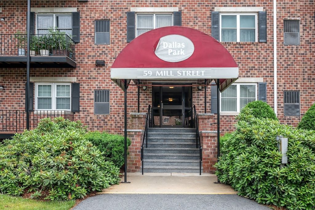 59 Mill St 301, Dracut, MA 01826
