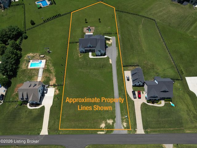 4920 Sycamore Run Dr, La Grange, KY 40031
