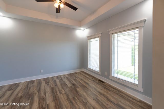 4920 Sycamore Run Dr, La Grange, KY 40031