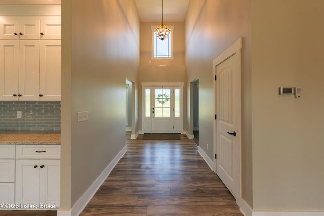 4920 Sycamore Run Dr, La Grange, KY 40031
