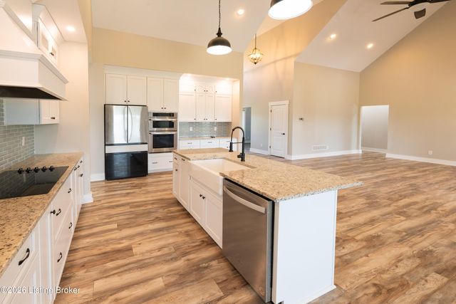 4920 Sycamore Run Dr, La Grange, KY 40031