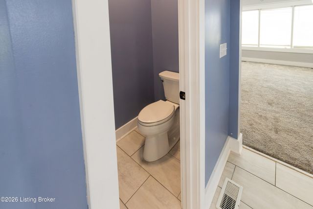 4920 Sycamore Run Dr, La Grange, KY 40031