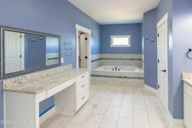 4920 Sycamore Run Dr, La Grange, KY 40031