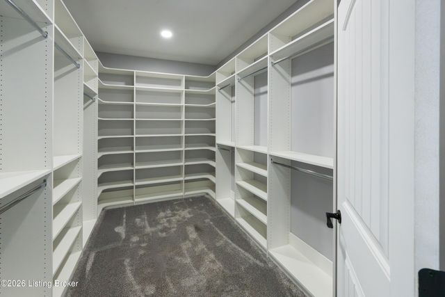 4920 Sycamore Run Dr, La Grange, KY 40031