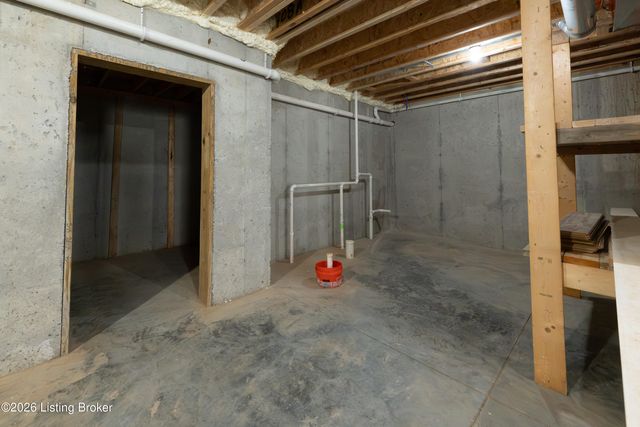 4920 Sycamore Run Dr, La Grange, KY 40031