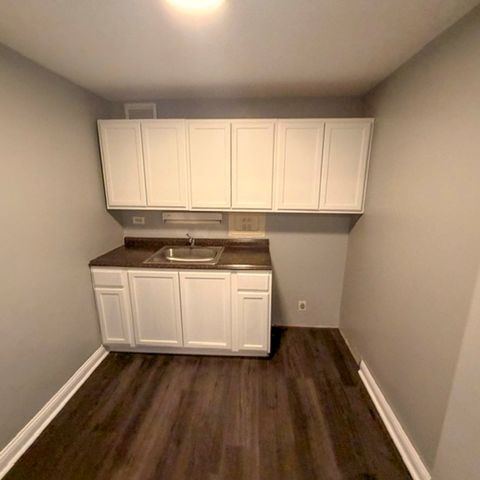 7337 S South Shore Drive 1420, Chicago, IL 60649