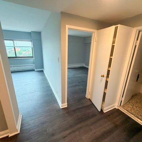 7337 S South Shore Drive 1420, Chicago, IL 60649