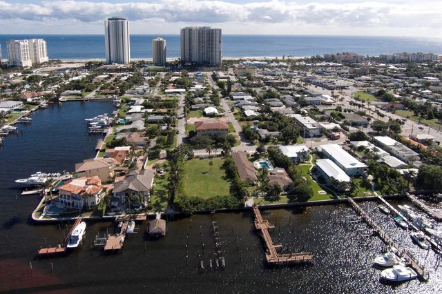 2715 Lake Drive, Riviera Beach, FL 33404