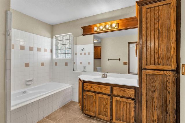 3529 Northridge Terrace, Choctaw, OK 73020