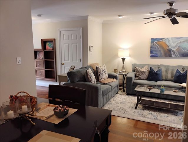 6726 Vlosi Drive, Charlotte, NC 28226