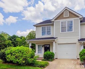 6726 Vlosi Drive, Charlotte, NC 28226