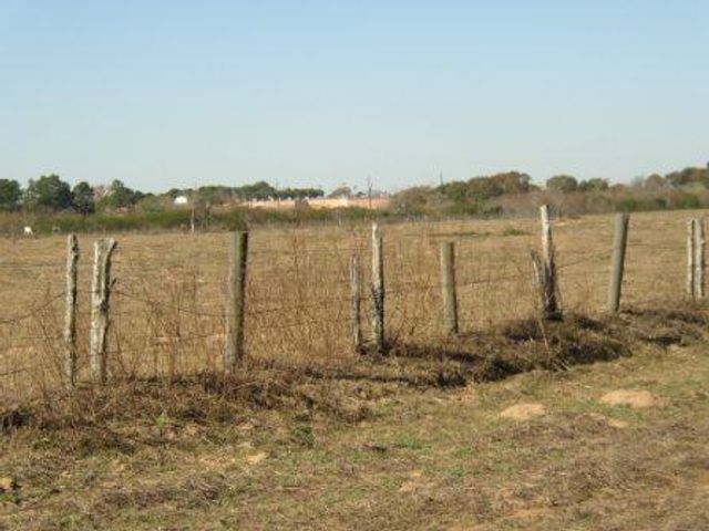 1966 Hluchan Road, Sealy, TX 77474