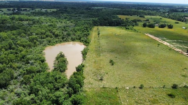 1966 Hluchan Road, Sealy, TX 77474
