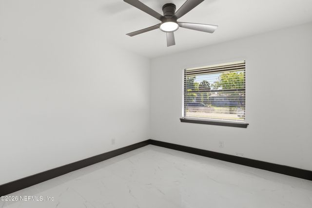 802 ANTIGUA Road, Jacksonville, FL 32216