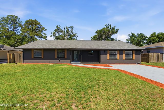802 ANTIGUA Road, Jacksonville, FL 32216