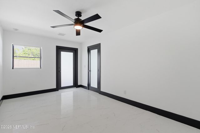802 ANTIGUA Road, Jacksonville, FL 32216