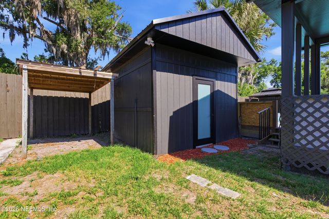 802 ANTIGUA Road, Jacksonville, FL 32216