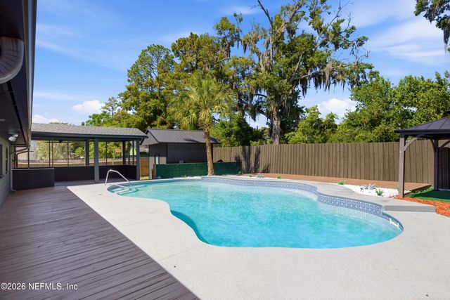 802 ANTIGUA Road, Jacksonville, FL 32216