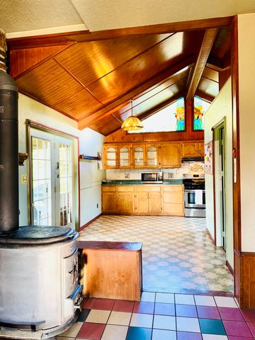 20685 E Hwy M, Stockton, MO 65785