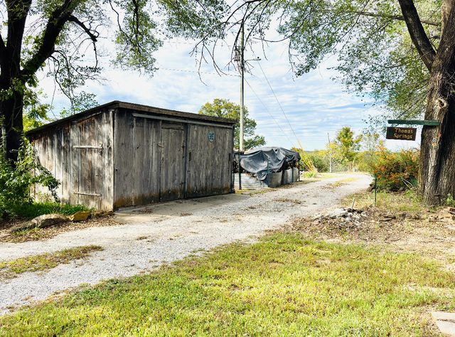 20685 E Hwy M, Stockton, MO 65785