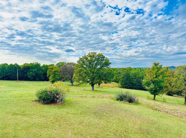 20685 E Hwy M, Stockton, MO 65785