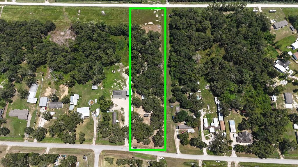384 County Road 4017, Dayton, TX 77535