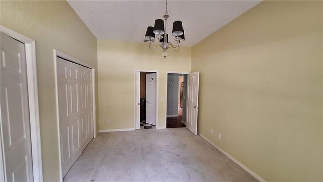 2210 SE LAUREL RUN DRIVE, Ocala, FL 34471