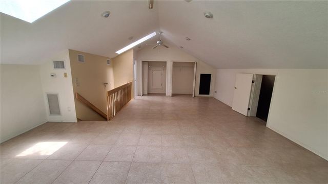 2210 SE LAUREL RUN DRIVE, Ocala, FL 34471