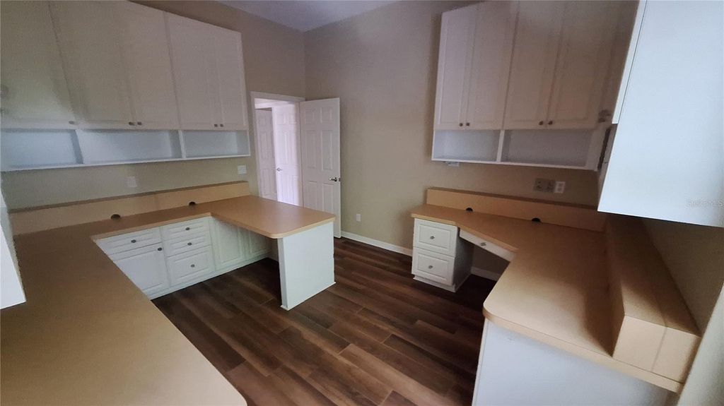 Image 18 of property listing at 2210 SE LAUREL RUN DRIVE, Ocala, FL 34471