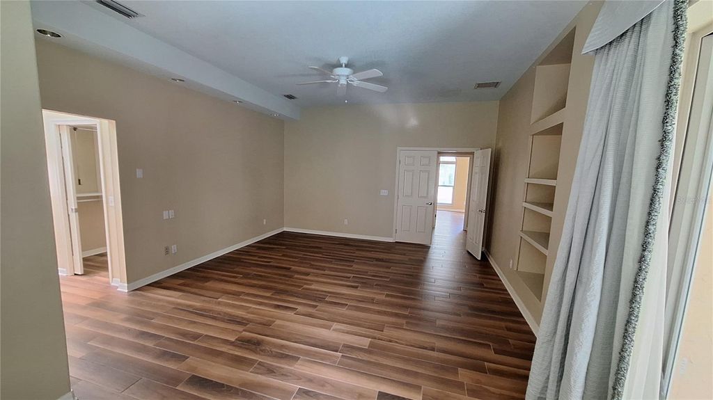 Image 20 of property listing at 2210 SE LAUREL RUN DRIVE, Ocala, FL 34471