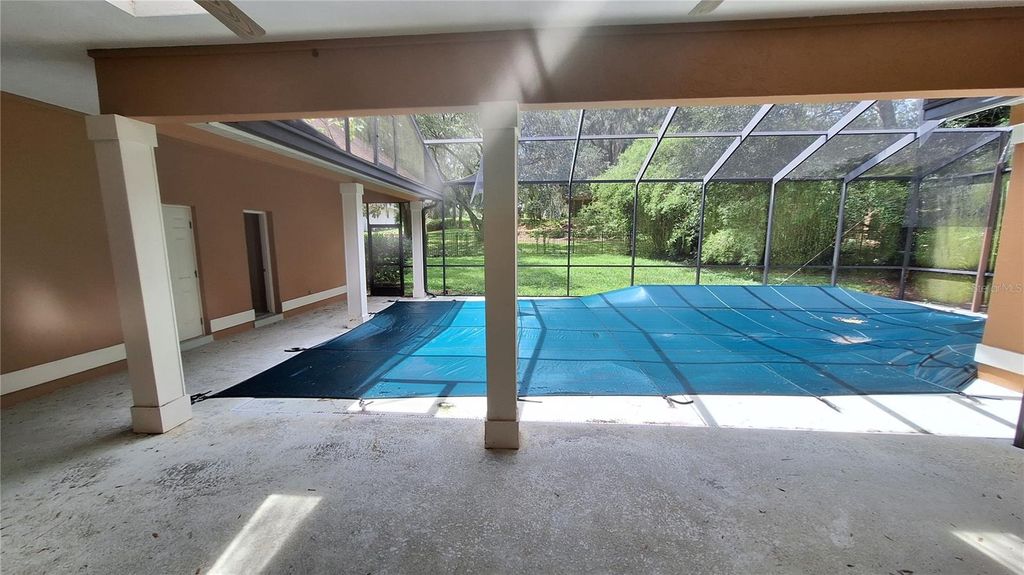 Image 26 of property listing at 2210 SE LAUREL RUN DRIVE, Ocala, FL 34471