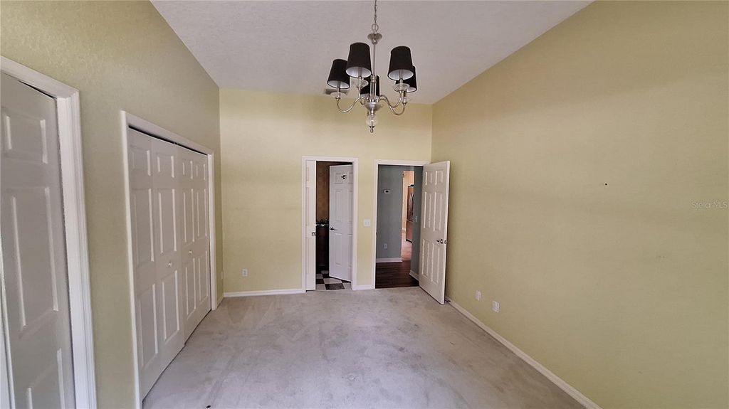 Image 31 of property listing at 2210 SE LAUREL RUN DRIVE, Ocala, FL 34471