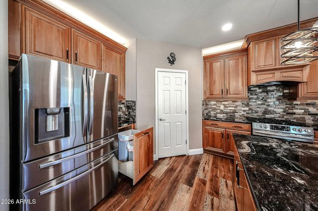 9323 W BENNET Plaza, Phoenix, AZ 85037