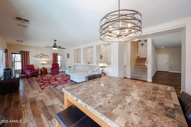 9323 W BENNET Plaza, Phoenix, AZ 85037