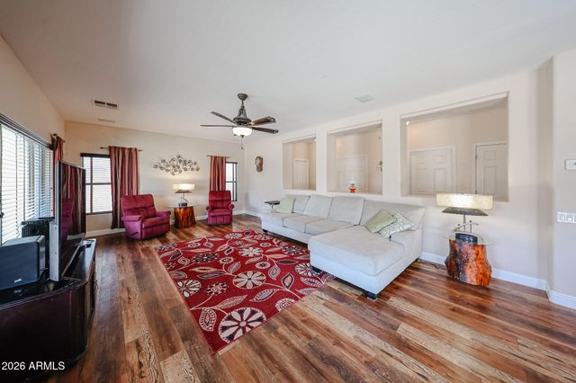 9323 W BENNET Plaza, Phoenix, AZ 85037