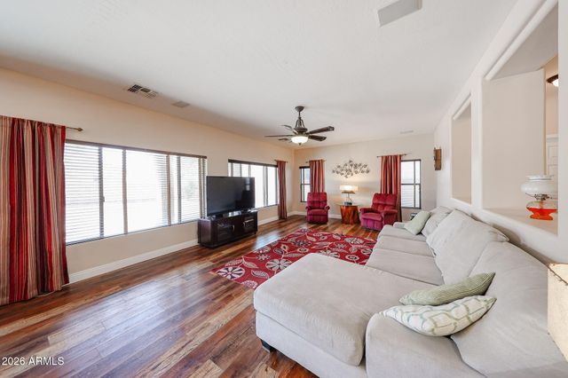 9323 W BENNET Plaza, Phoenix, AZ 85037