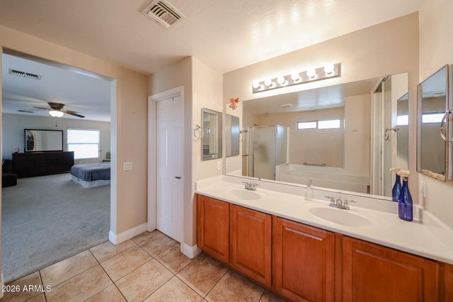 9323 W BENNET Plaza, Phoenix, AZ 85037