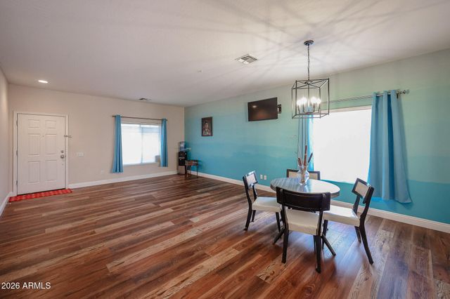 9323 W BENNET Plaza, Phoenix, AZ 85037