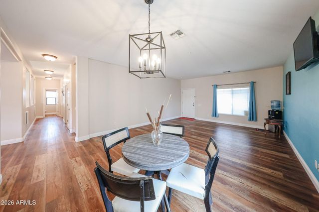 9323 W BENNET Plaza, Phoenix, AZ 85037